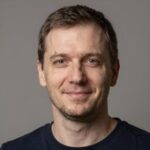 Портрет Марко Росси, одного из постоянных гостей ресторана итальянских завтраков Карон М Бар в Риме